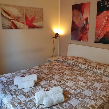 4Rooms Guest House Free Wi-Fi Salerno Eksteriør bilde