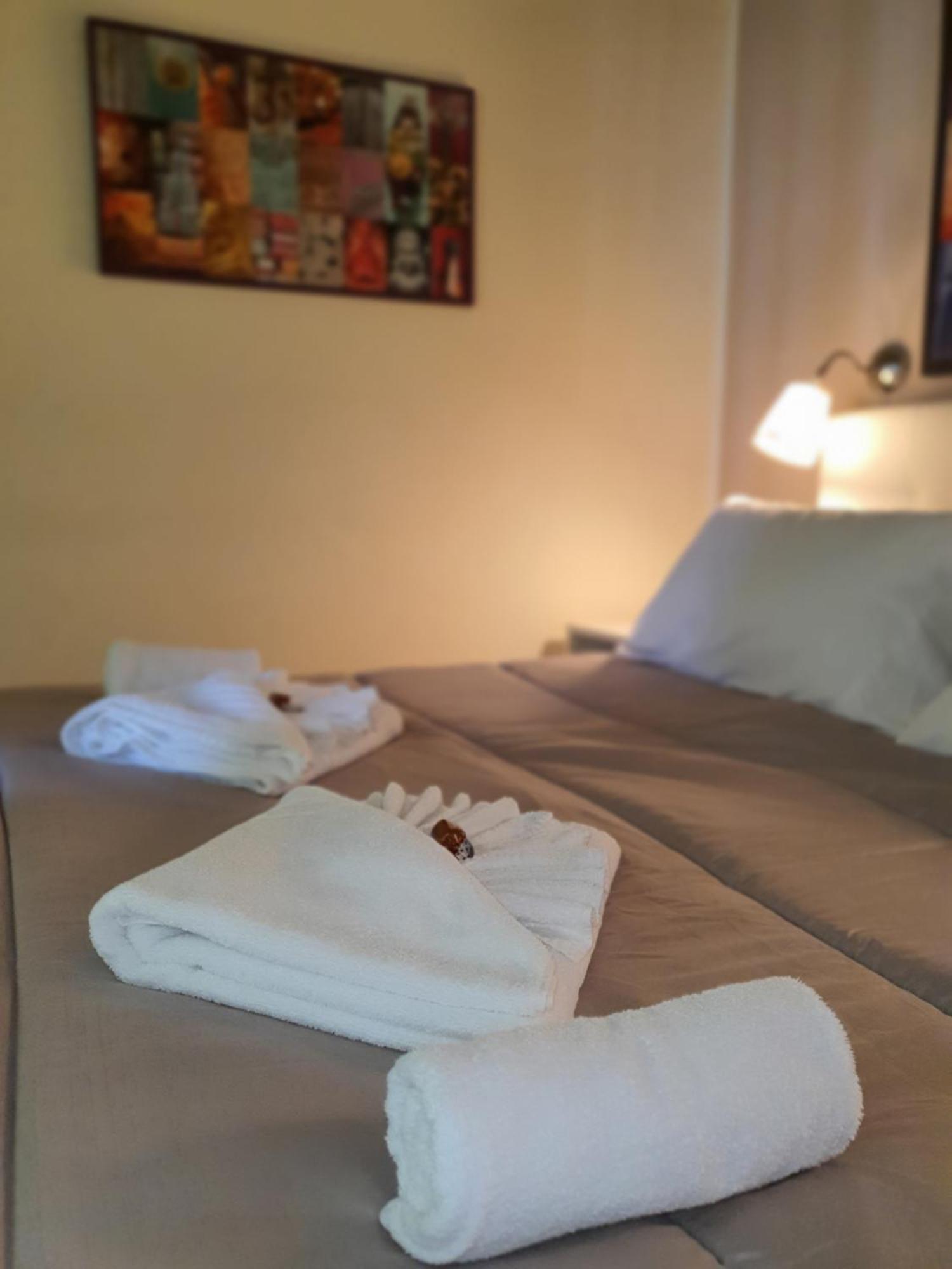 4Rooms Guest House Free Wi-Fi Salerno Eksteriør bilde