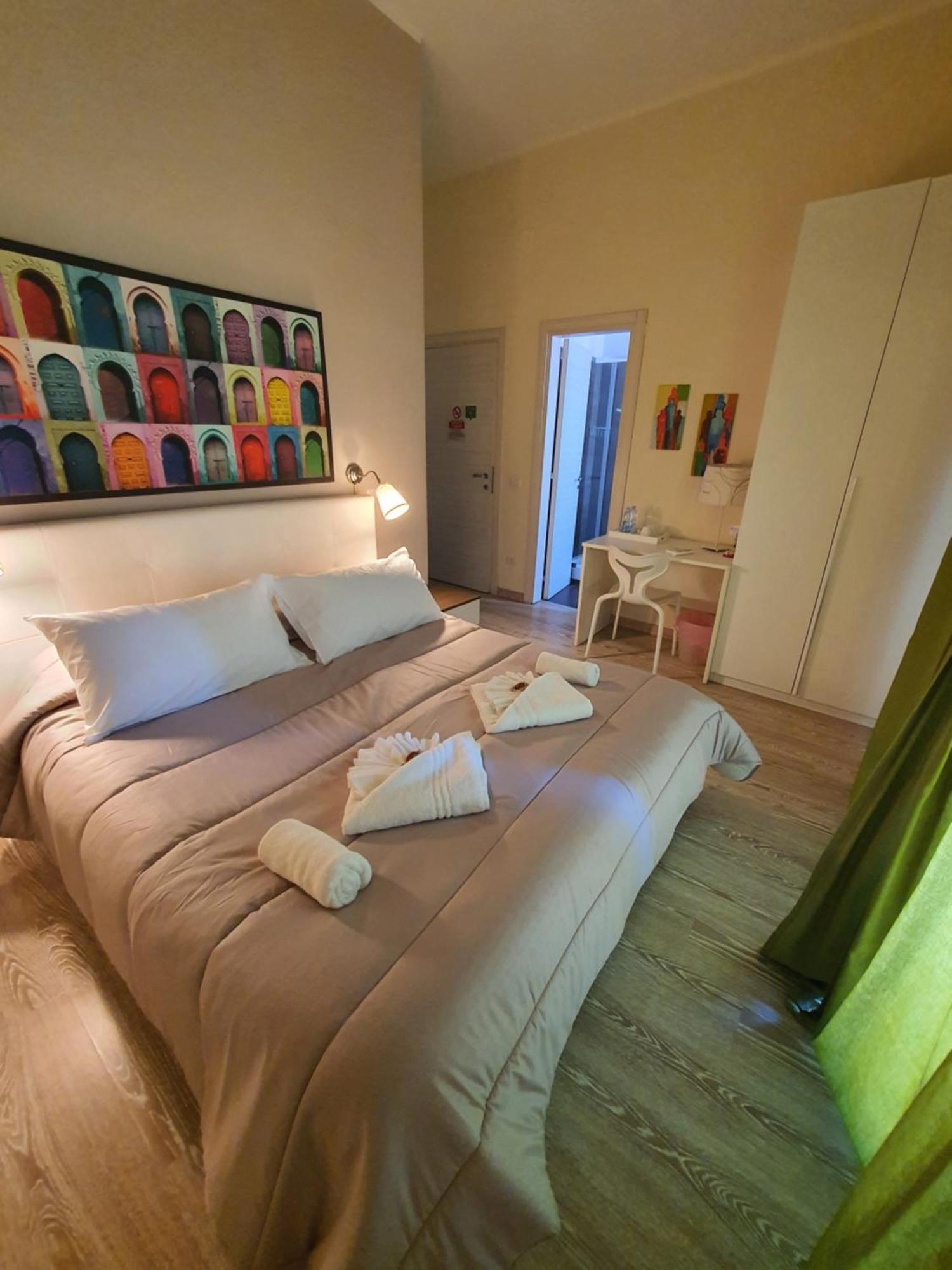 4Rooms Guest House Free Wi-Fi Salerno Eksteriør bilde