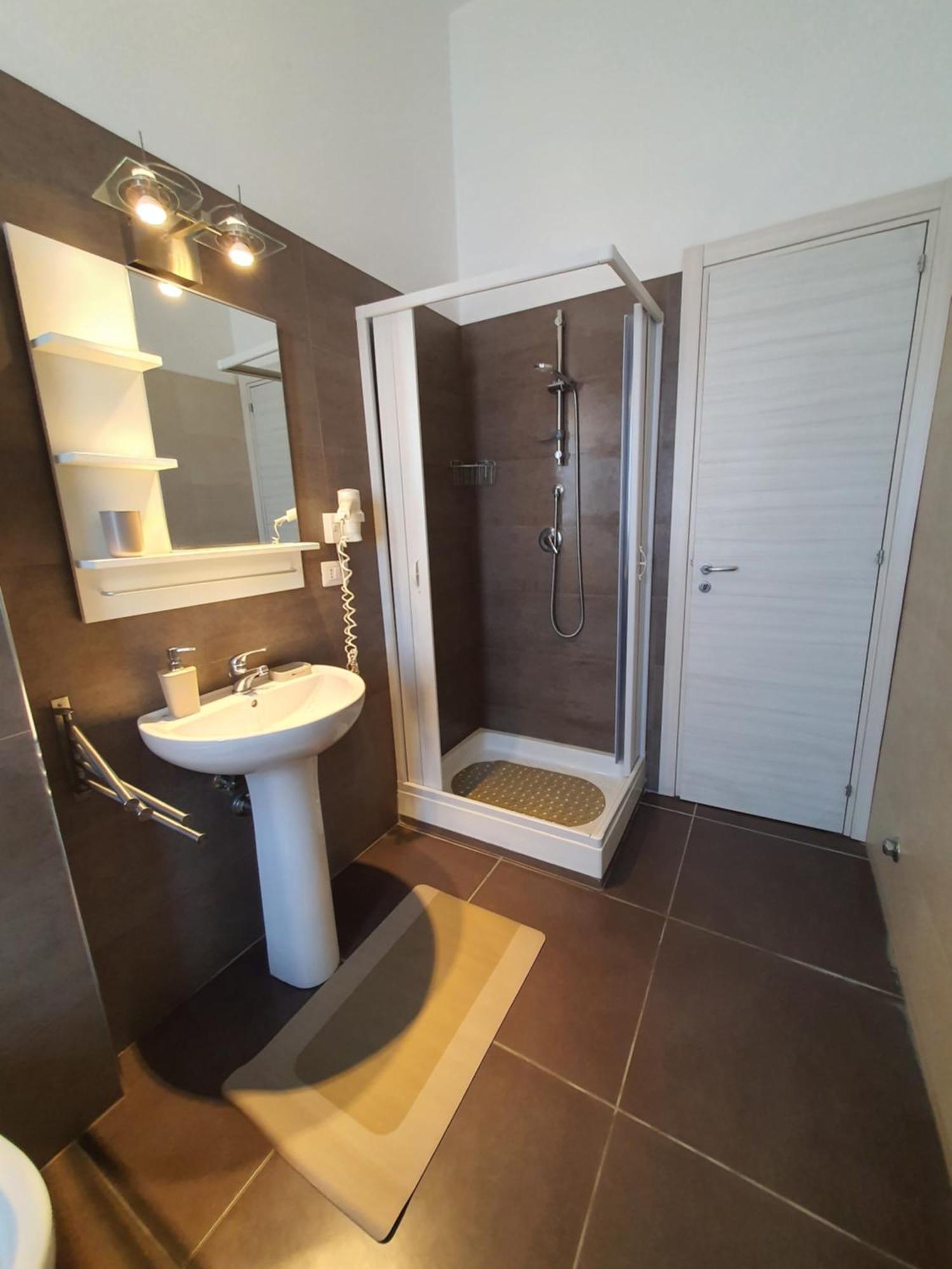 4Rooms Guest House Free Wi-Fi Salerno Eksteriør bilde