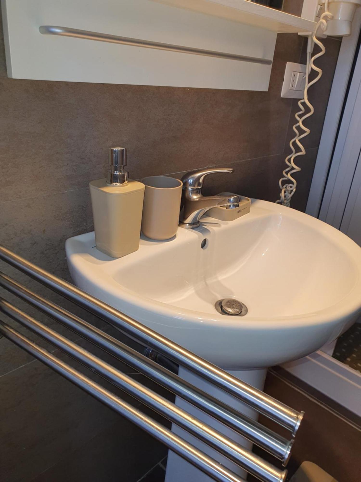 4Rooms Guest House Free Wi-Fi Salerno Eksteriør bilde
