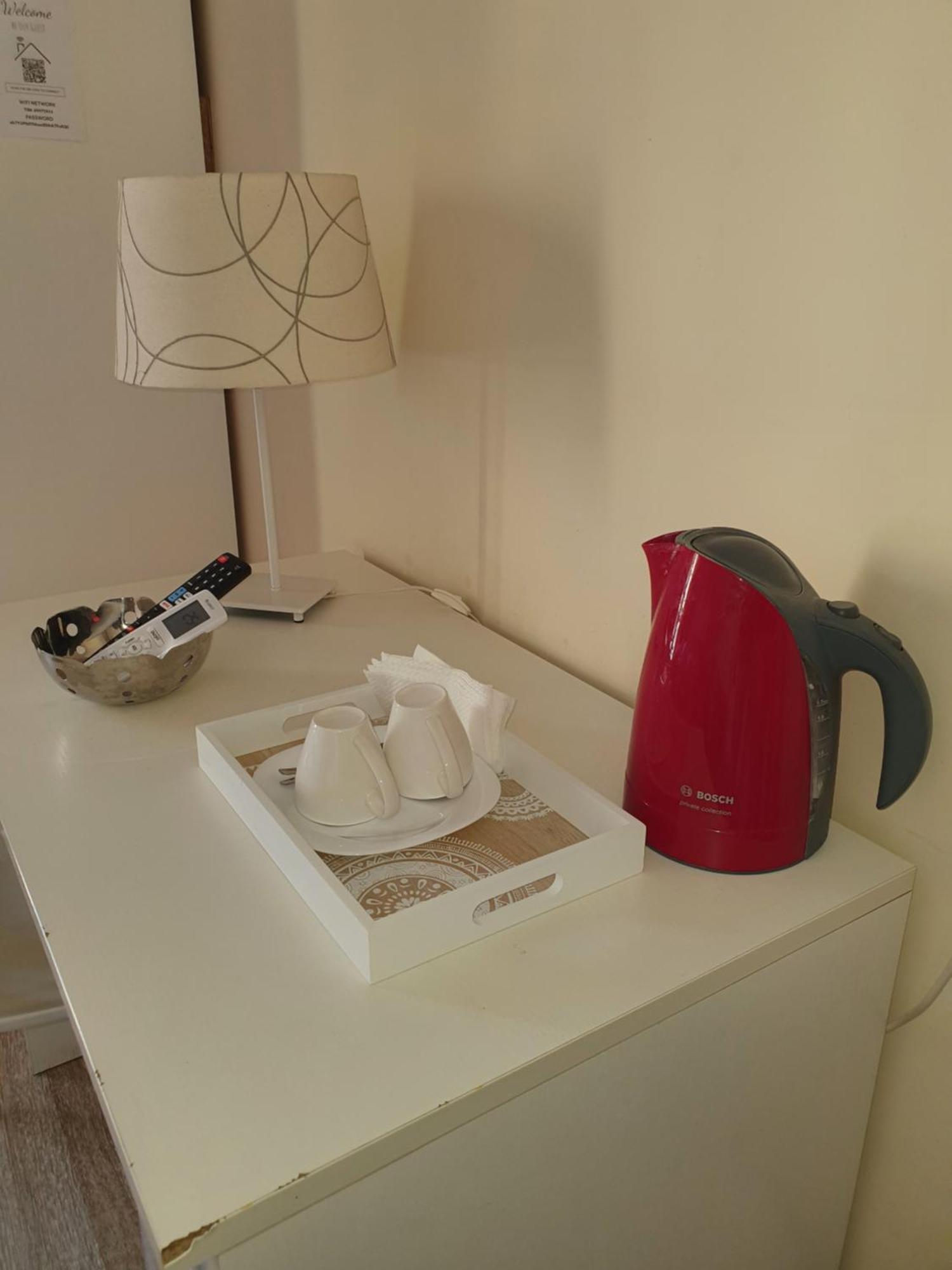 4Rooms Guest House Free Wi-Fi Salerno Eksteriør bilde