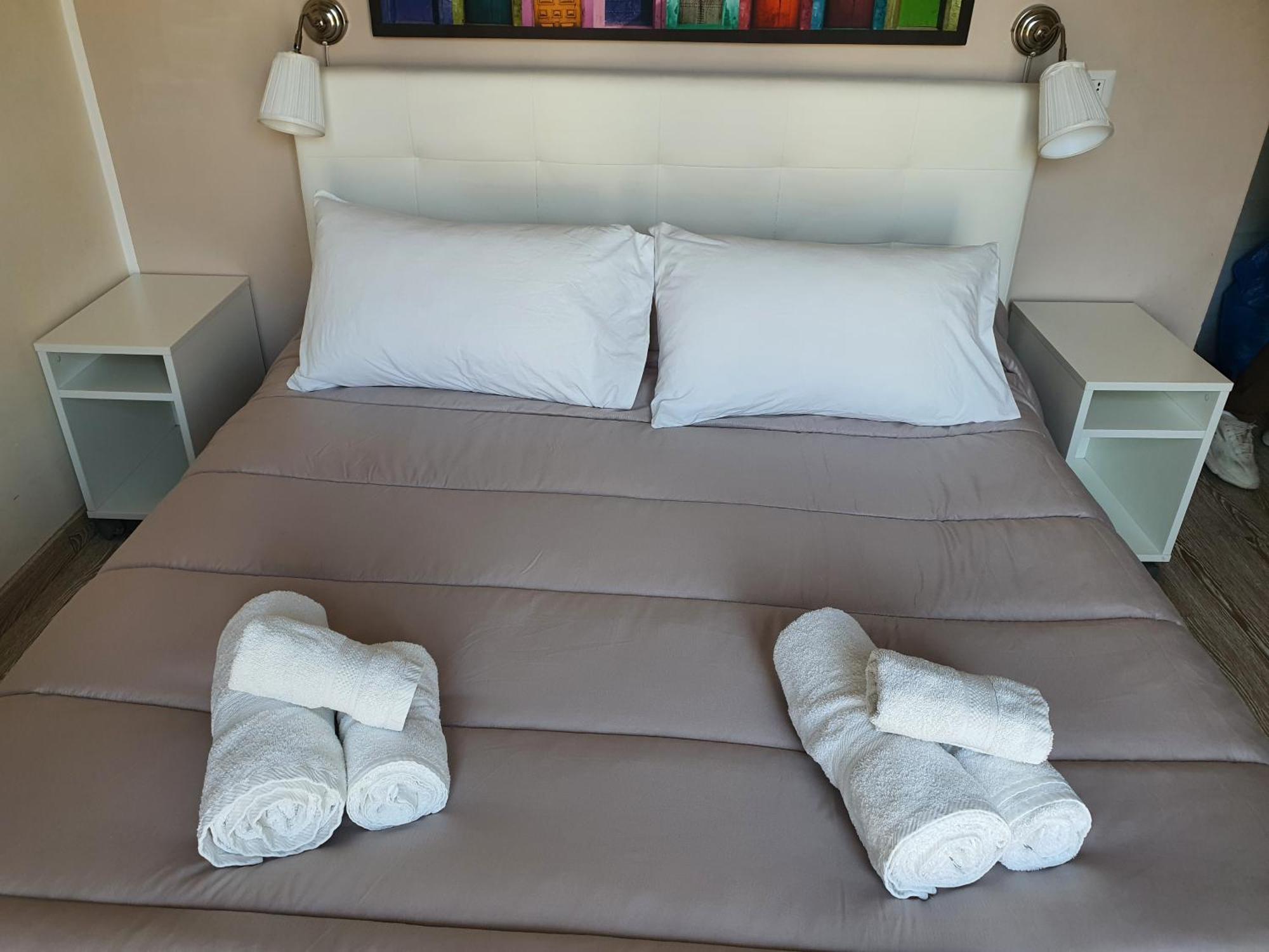 4Rooms Guest House Free Wi-Fi Salerno Eksteriør bilde