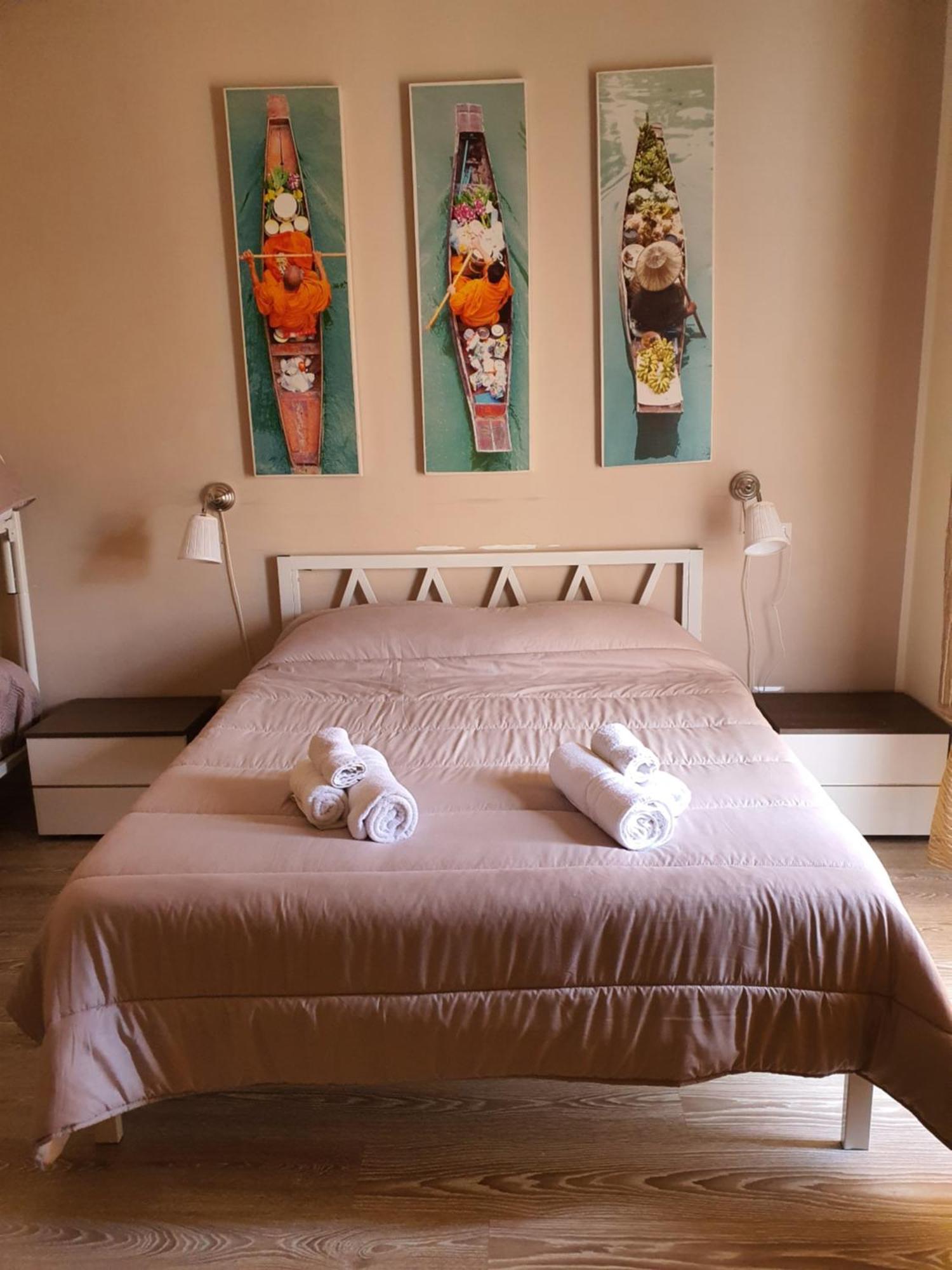 4Rooms Guest House Free Wi-Fi Salerno Eksteriør bilde